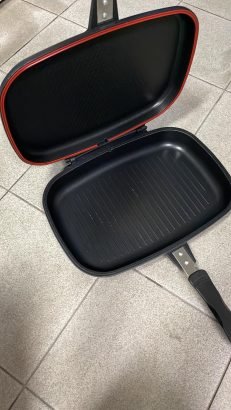 grill pan مقلاة شواء