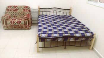 Fully furnished Master bedroom Available 2100 qr for single Excutive Lady