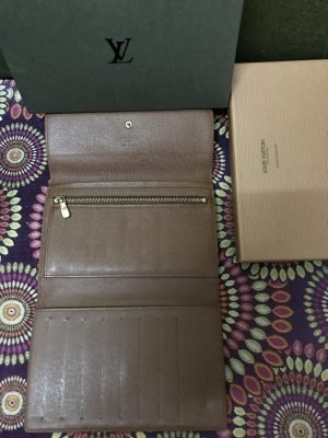 LV wallet authentic