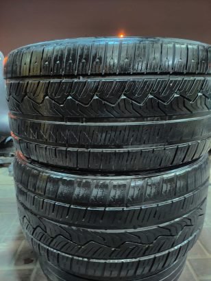 295-35-20 Nitto brand Tire.