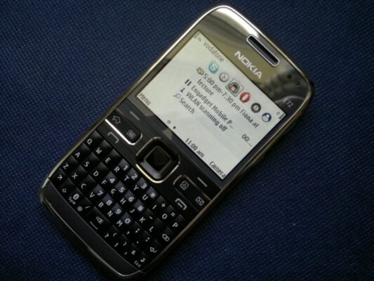 Nokia E72 phone