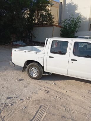 للبيع سياره نيسان بيكب