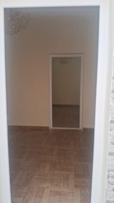 للإيجار ملحق شعبي